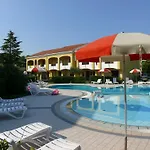 Апартаменты Villaggio Borgo Dell'ulivo Бибионе