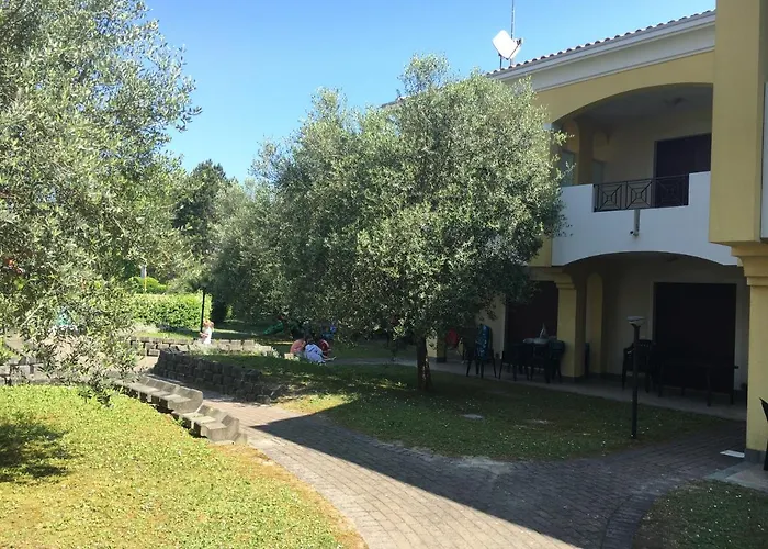 Villaggio Borgo Dell'ulivo 아파트 비비오네