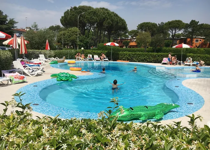 아파트 Villaggio Borgo Dell'ulivo 비비오네